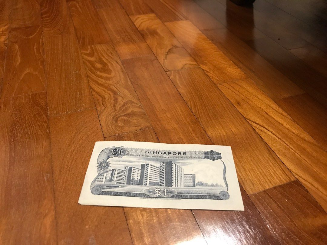 Old note (Category: Currency) located in Singapore. Submitted by benwong80 (Listing ID 1250359027, Image 2). Description: Orchid series .