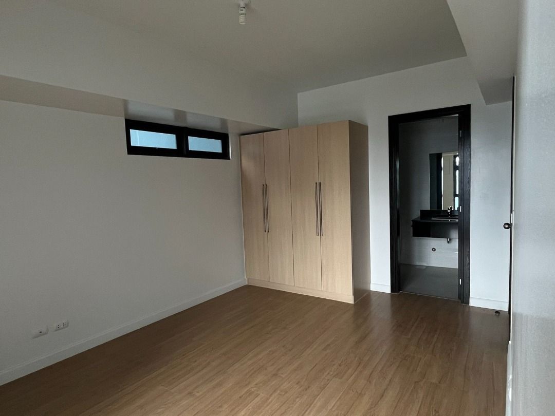 One Bedroom w/ balcony unit FOR RENT HIGH PARK T2 VERTIS NORTH