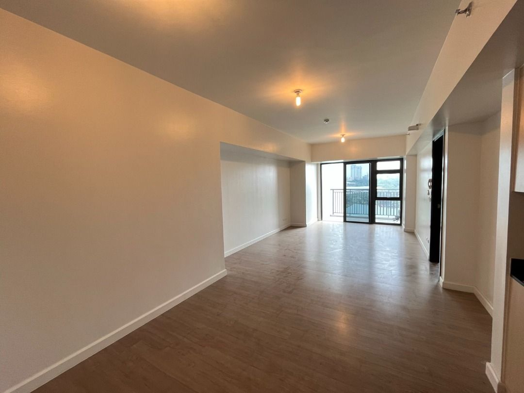 One Bedroom w/ balcony unit FOR RENT HIGH PARK T2 VERTIS NORTH