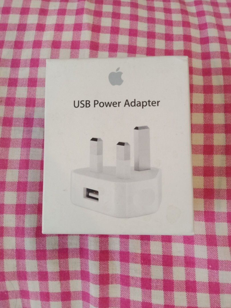Original Apple Adaptor (Category: Chargers & Cables) located in Cainta. Submitted by belli_phats (Listing ID 1250038653, Image 1). Description: .