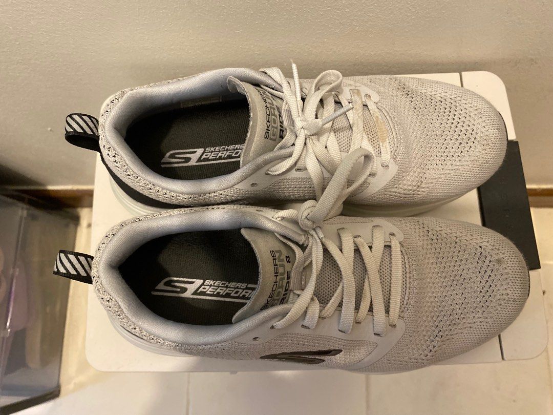 Skechers shoes mens size hotsell 7