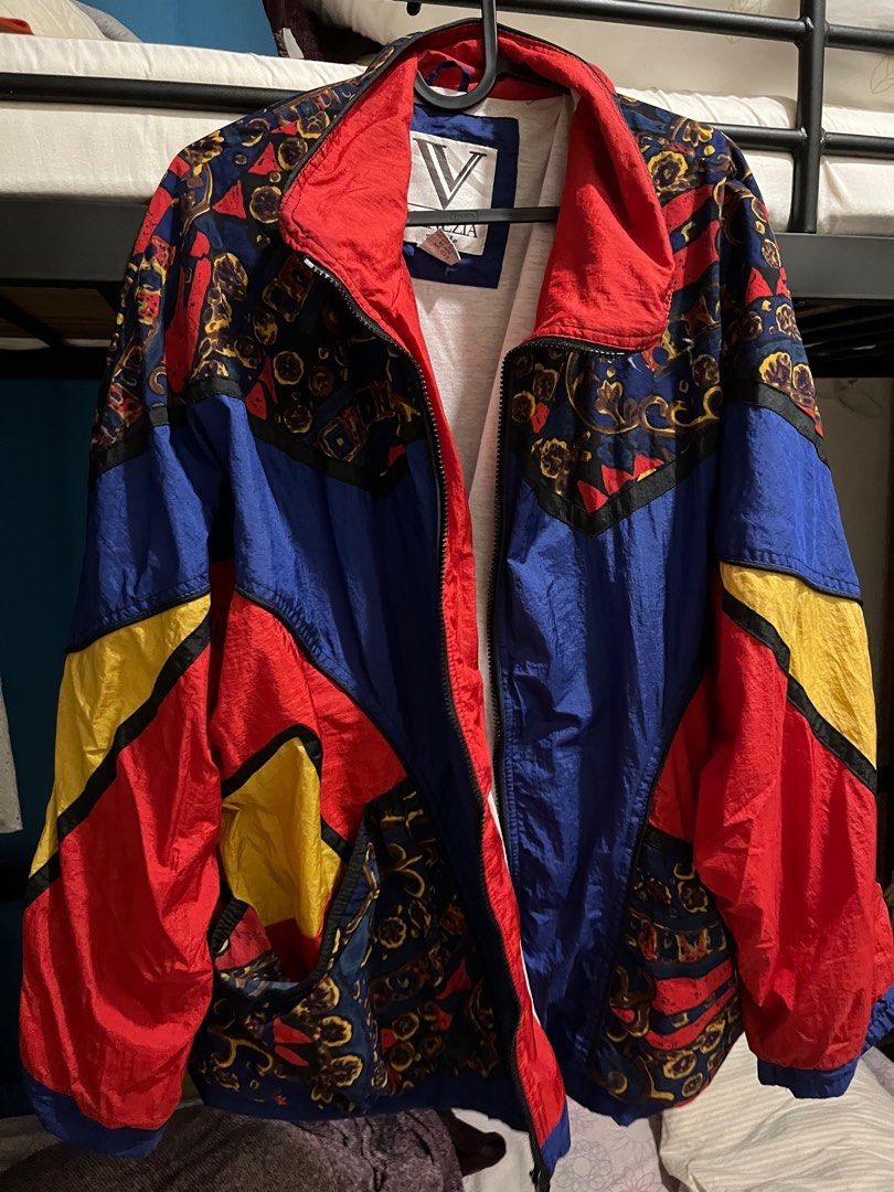 Oversized Vintage Windbreaker (Unisex) (Category: Coats, Jackets and Outerwear) located in Talisay. Submitted by robethanne (Listing ID 1250286040, Image 1). Description: Venezia Vitale Made in Taiwan Very comfy.