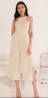 (Category: ) located in . Submitted by lovers_wardrobe (Listing ID 1250371541, Image 1). Description: .