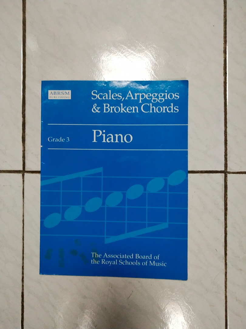 Piano Scales, Arpeggios & broken Chords (Grade 3), 興趣及遊戲, 音樂、樂器 & 配件