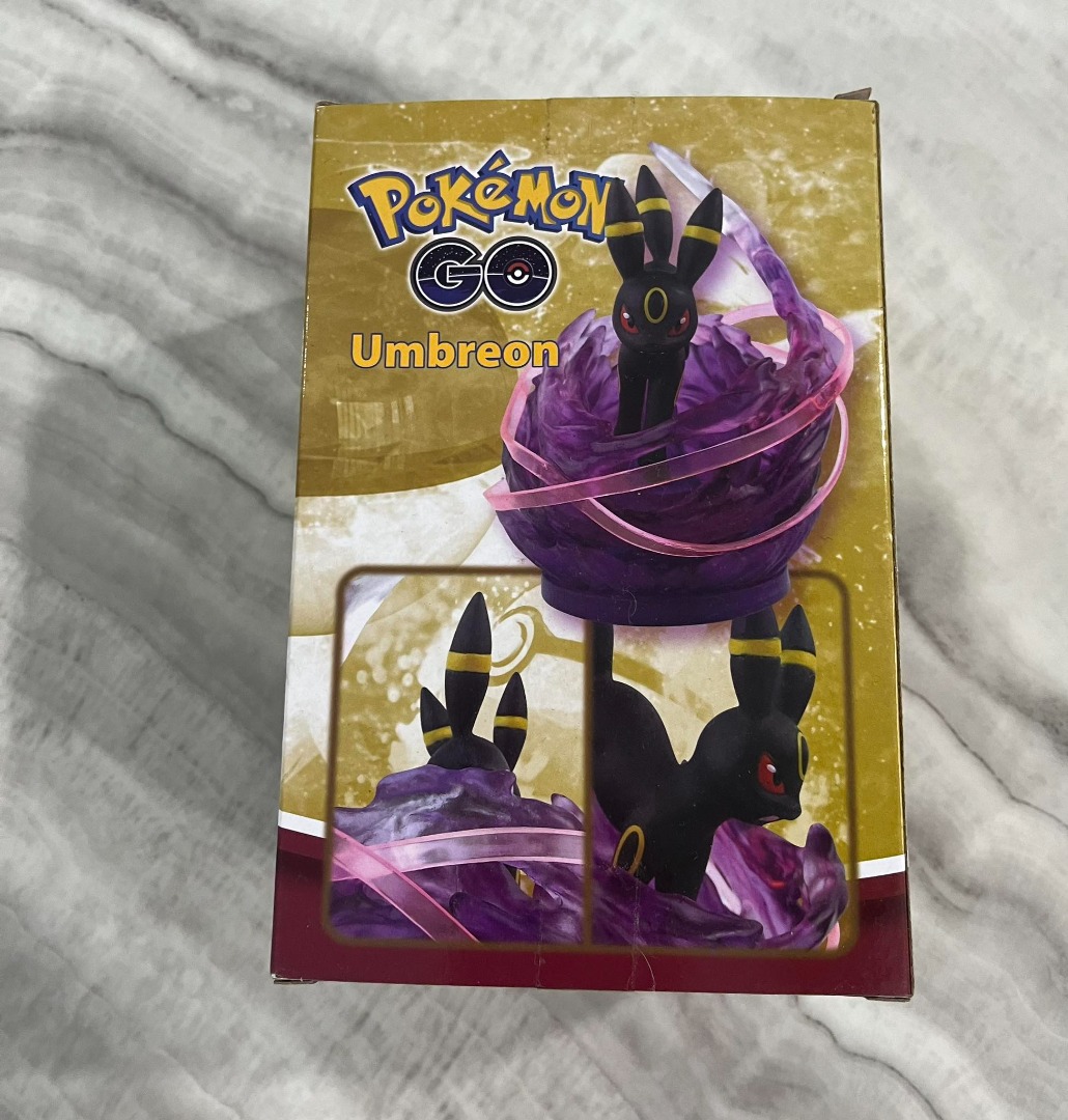 Umbreon dark pulse best sale figure
