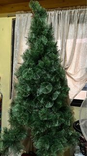 Preloved Christmas Tree