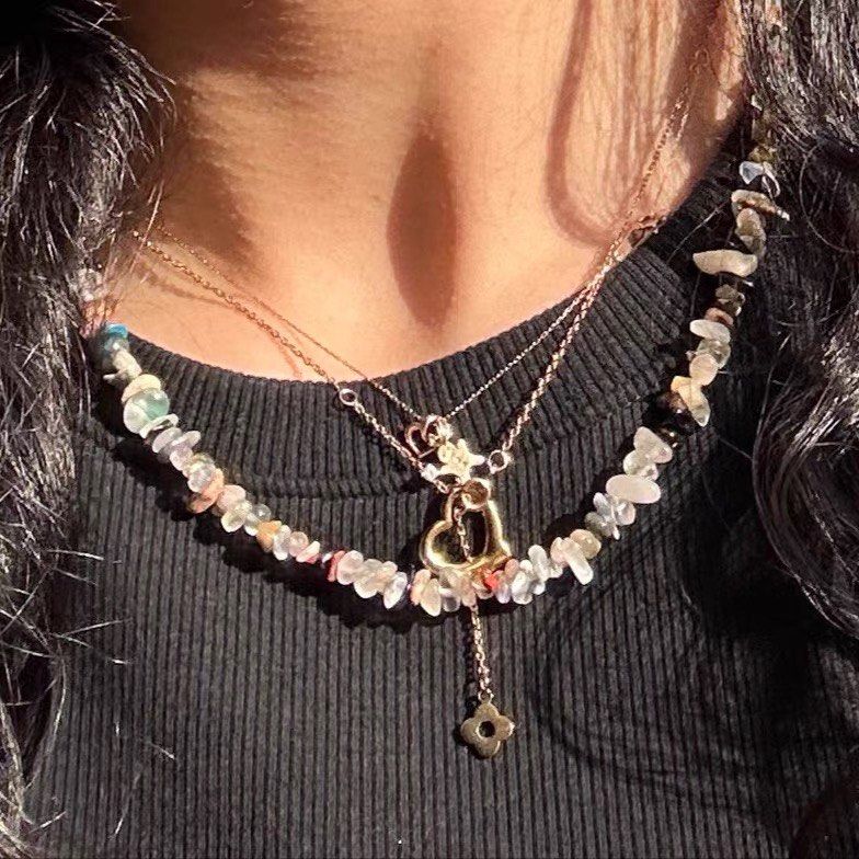 Plunder oliver necklace top