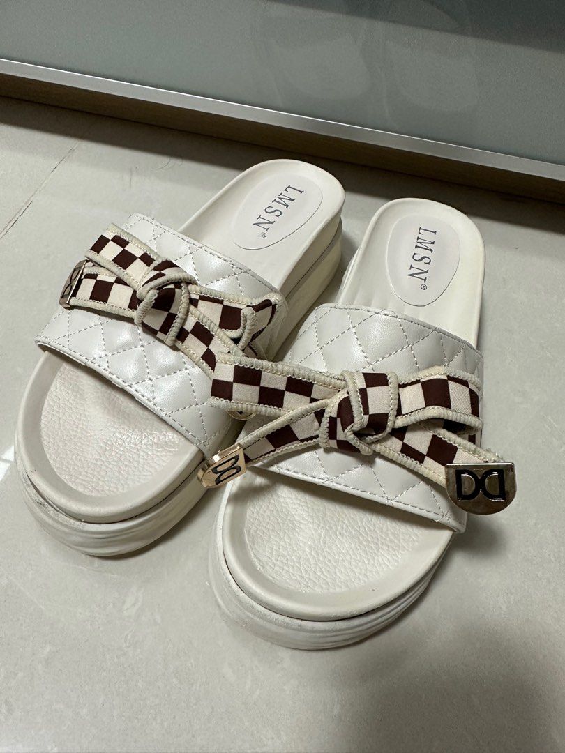 Warehouse sandals online