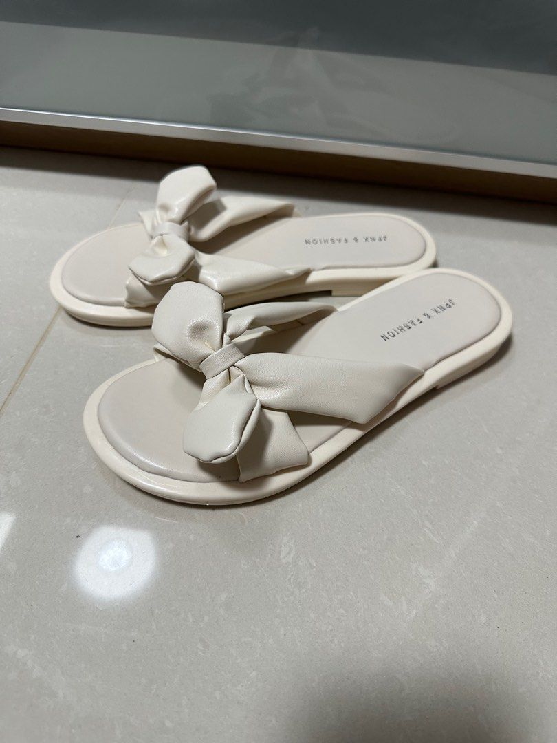 Slipper warehouse hot sale