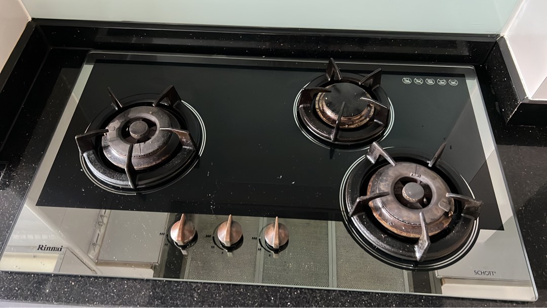 Free delivery Rinnai gas stove 3 ring, Furniture & Home Living