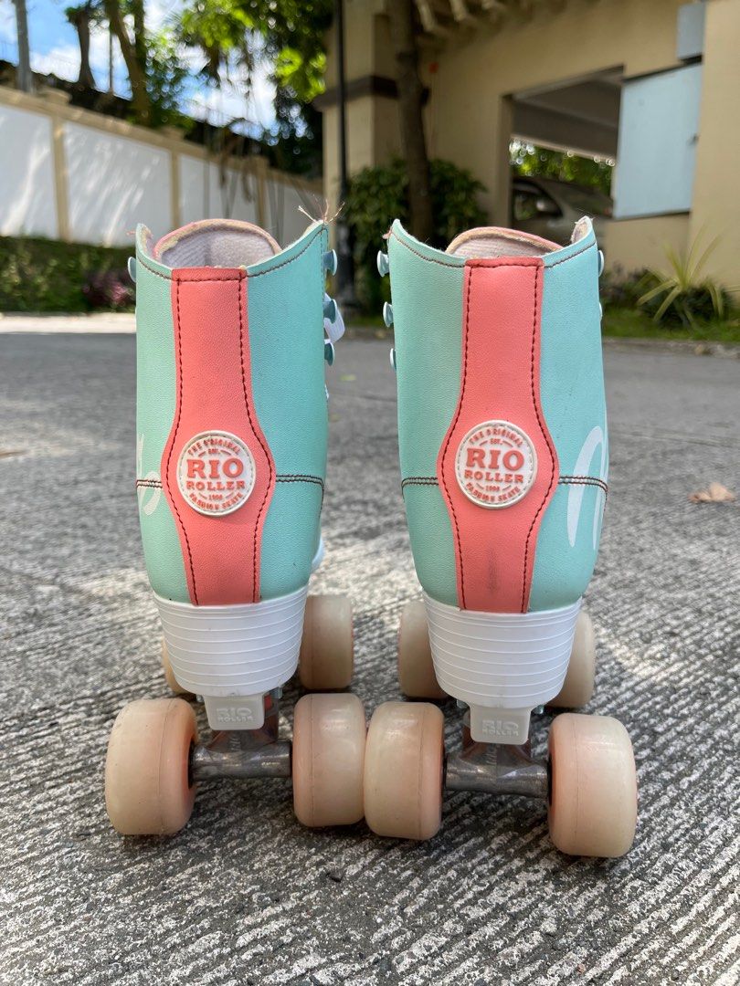 Rio Script Quad Skates (Category: Skates, Rollerblades & Scooters) located in Quezon City. Submitted by jvc12345 (Listing ID 1250245027, Image 2). Description: Like new. Used less than 5x inside a private community. Size UK4 Color Mint Green.