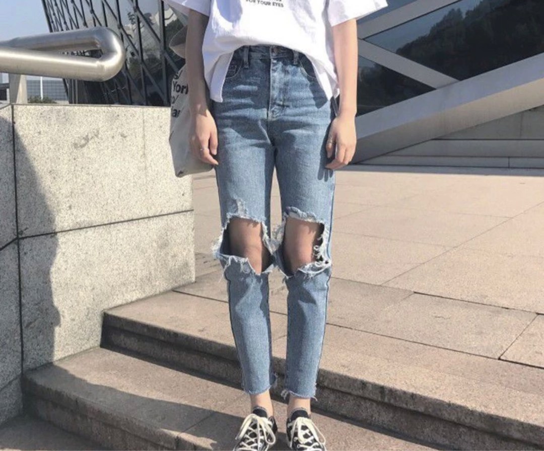 Ripped Straight Leg Mom Jeans