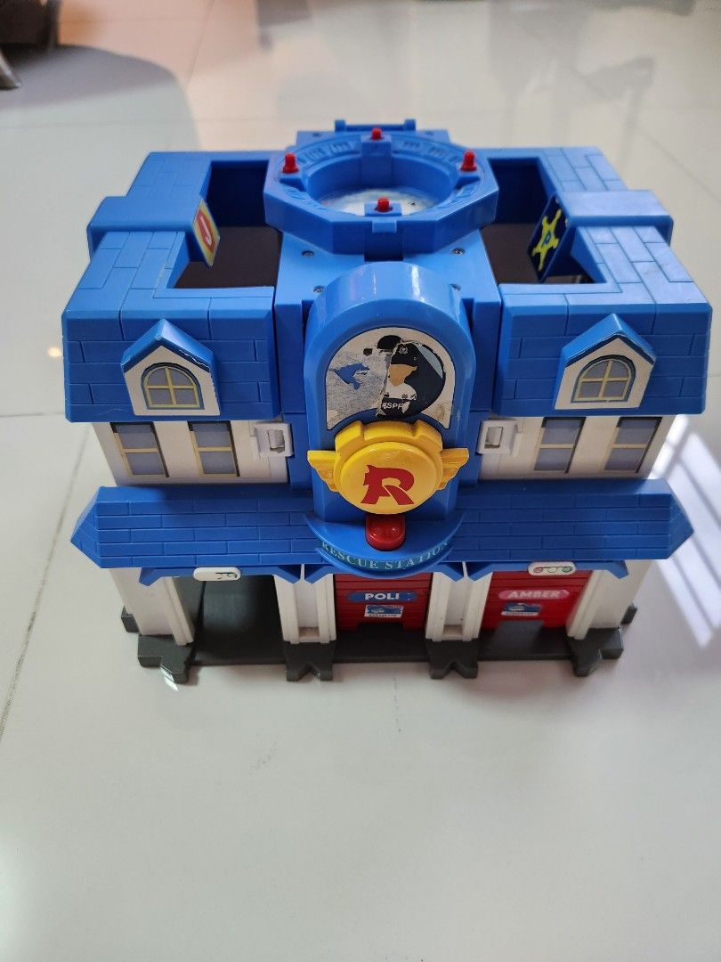 Playset RoboCar Poli - Station D'entraînement ROY Fire, Le Camion De Pompier !
