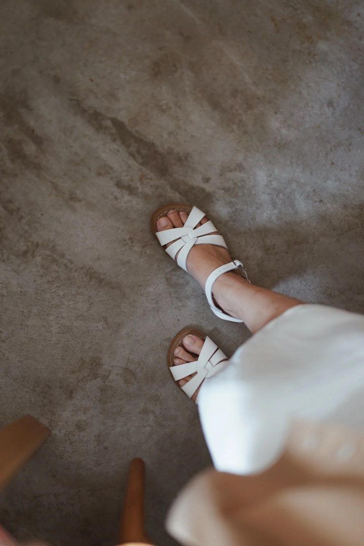 Saltwater shop sandals 37