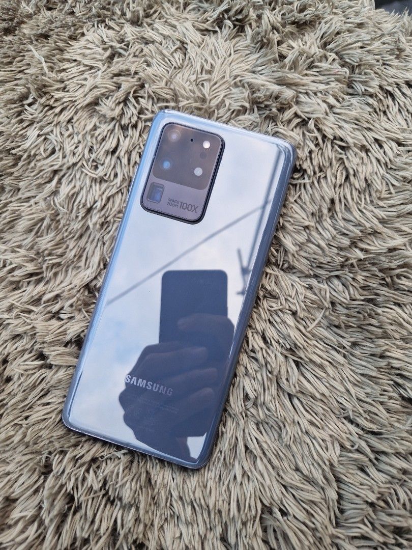 Samsung S20 ultra 5g (Category: Samsung) located in Quezon City. Submitted by mubrogadgets (Listing ID 1250327498, Image 2). Description: SAMSUNG S20 ULTRA 5G No issue 👉SUPER FLAGSHIP PHONE 👉5G NETWORK 👉100x zoom super linaw ng camerw 👉12gb ram Quick specs👇👇👇 👉Dynamic AMOLED 2X, 120Hz, HDR10+, 1400 nits (peak) 👉6.9 inches, 👉Exynos 990 (7 nm+) 👉Mali-G77 MP11 👉Fingerprint (under display, ultrasonic), 👉128gb 👉Samsung DeX, (desktop expe