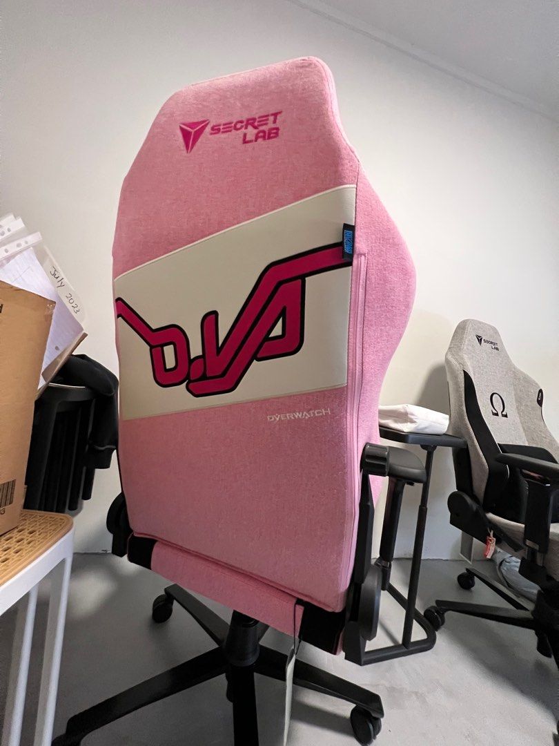 Secretlab dva chair pink, Furniture & Home Living, Furniture, Chairs on Carousell