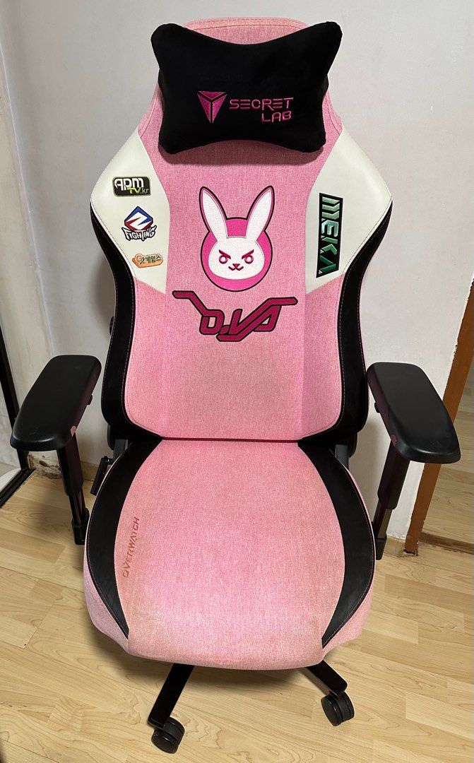 Secretlab TITAN 2020 SoftWeave™ D.Va, Furniture & Home Living