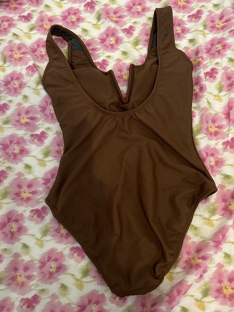 Sewlocalph Onepiece Tricia (Category: Bikinis & Swimsuits) located in Binangonan. Submitted by mkcdeclutter (Listing ID 1250278324, Image 2). Description: Sewlocalph Tricia Onepiece Color: Walnut Brown Size: XS (32-25-35) Never worn, just stored in cabinet Price exclusive of shipping fee Delivery: J&T.