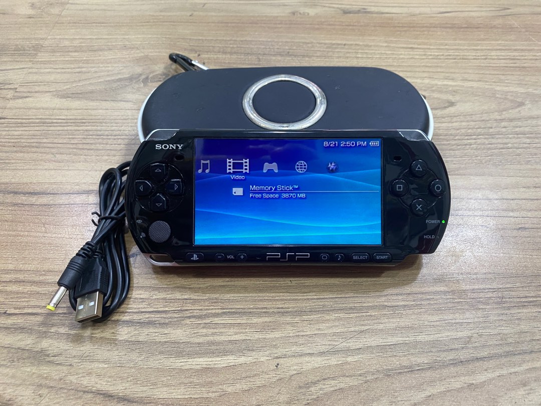 Sony PSP 3001, Video Gaming, Video Game Consoles, PlayStation on Carousell