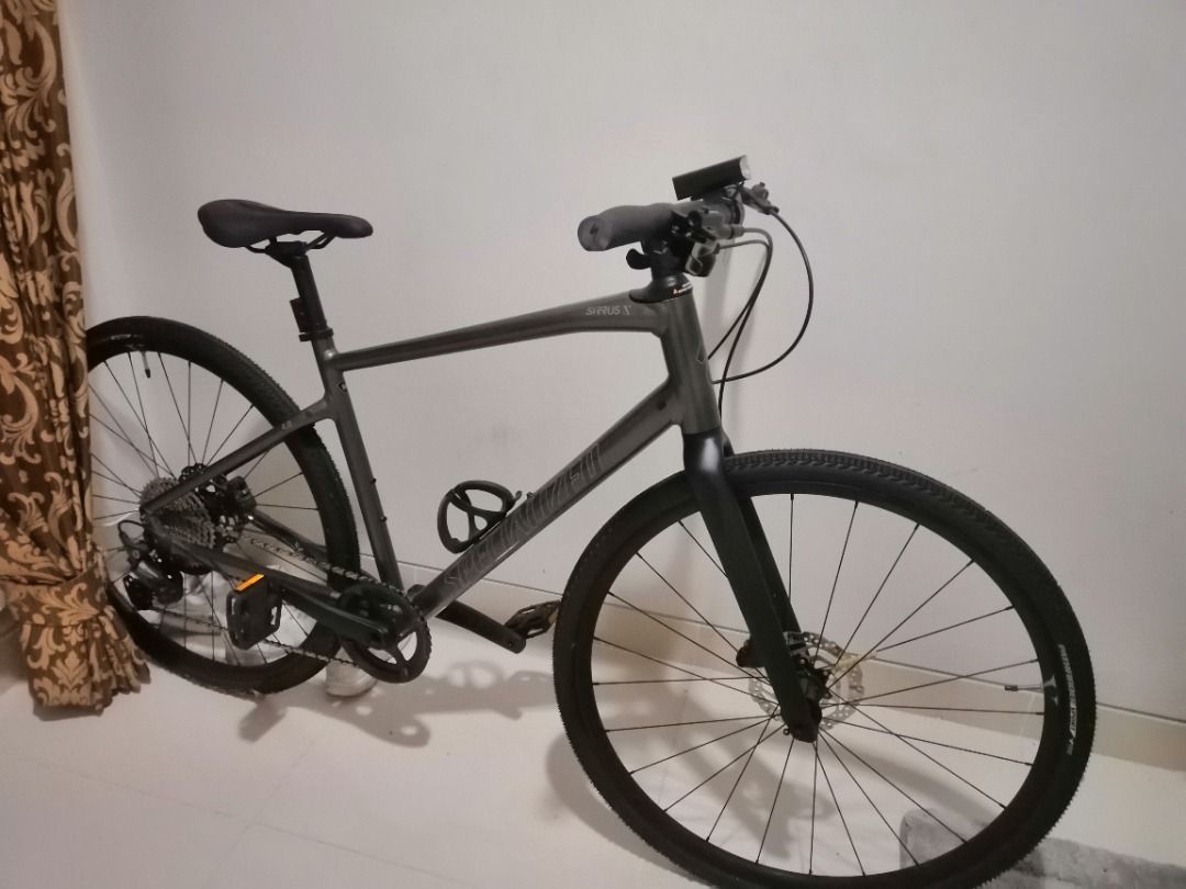 Specialized store sirrus used