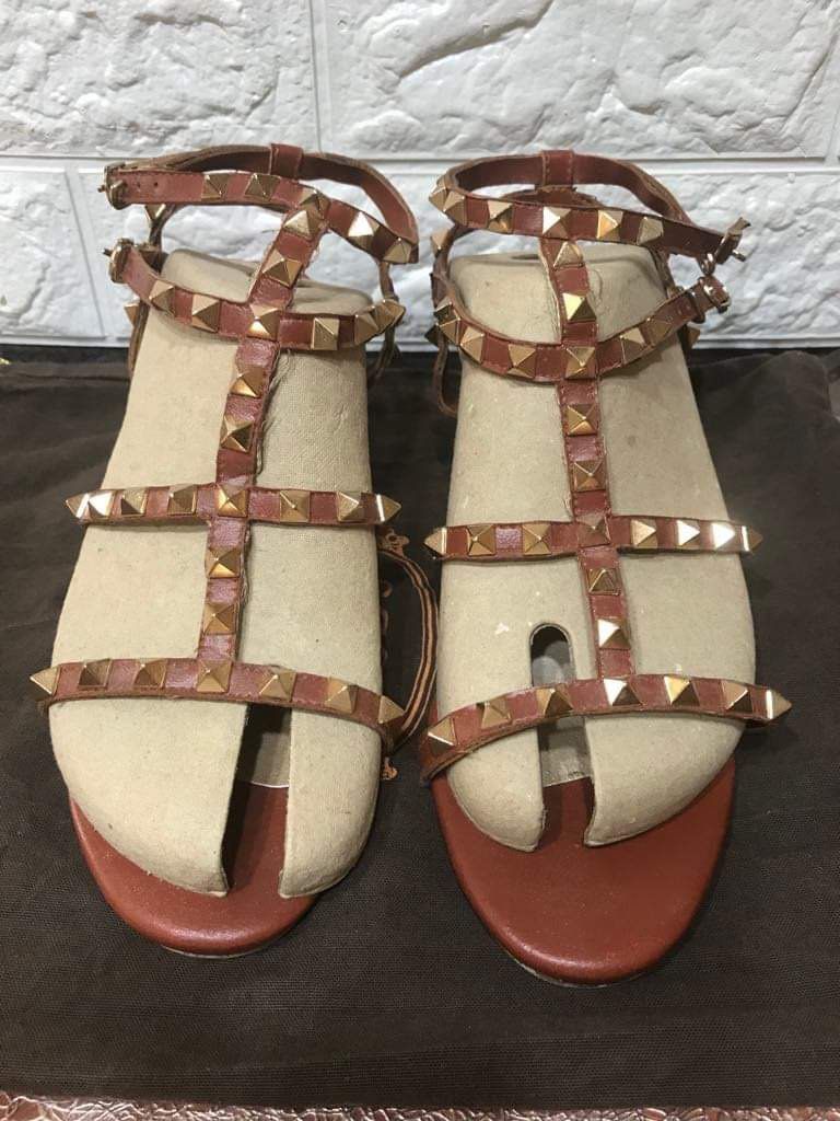 Studded Shoes (Category: Heels) located in Davao. Submitted by mj_2021 (Listing ID 1250208481, Image 2). Description: Preloved, customized high heeled shoes 23.5 cm (in sole) leather, used with care.