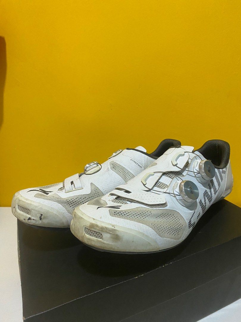 S works hotsell vent shoes