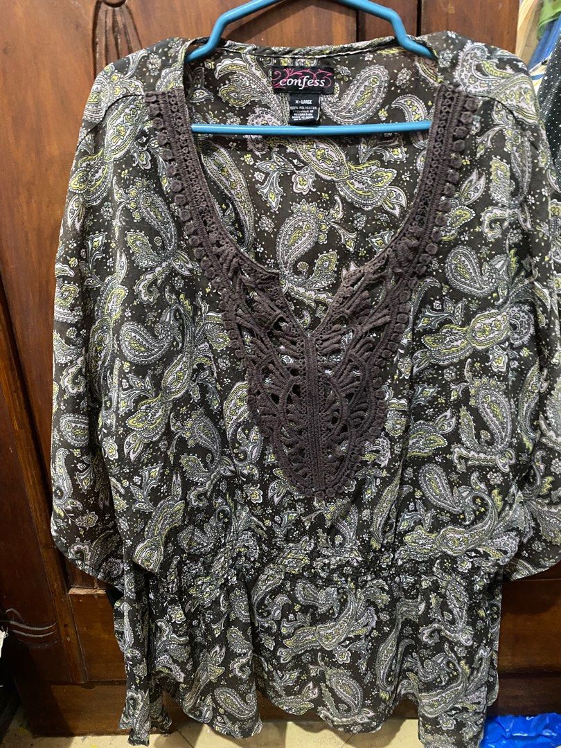 Take all 10pcs XL-XXL blouse (Category: Blouses) located in Tarlac. Submitted by syd000 (Listing ID 1250206153, Image 2). Description: 10 pcs assorted blouse Rfs: decluttering clothes that doesn’t fit anymore since i lost weight Sf shouldered by buyer LBC COP/COD.