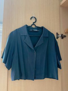 The Editor’s Market button down cropped shirt in size XS