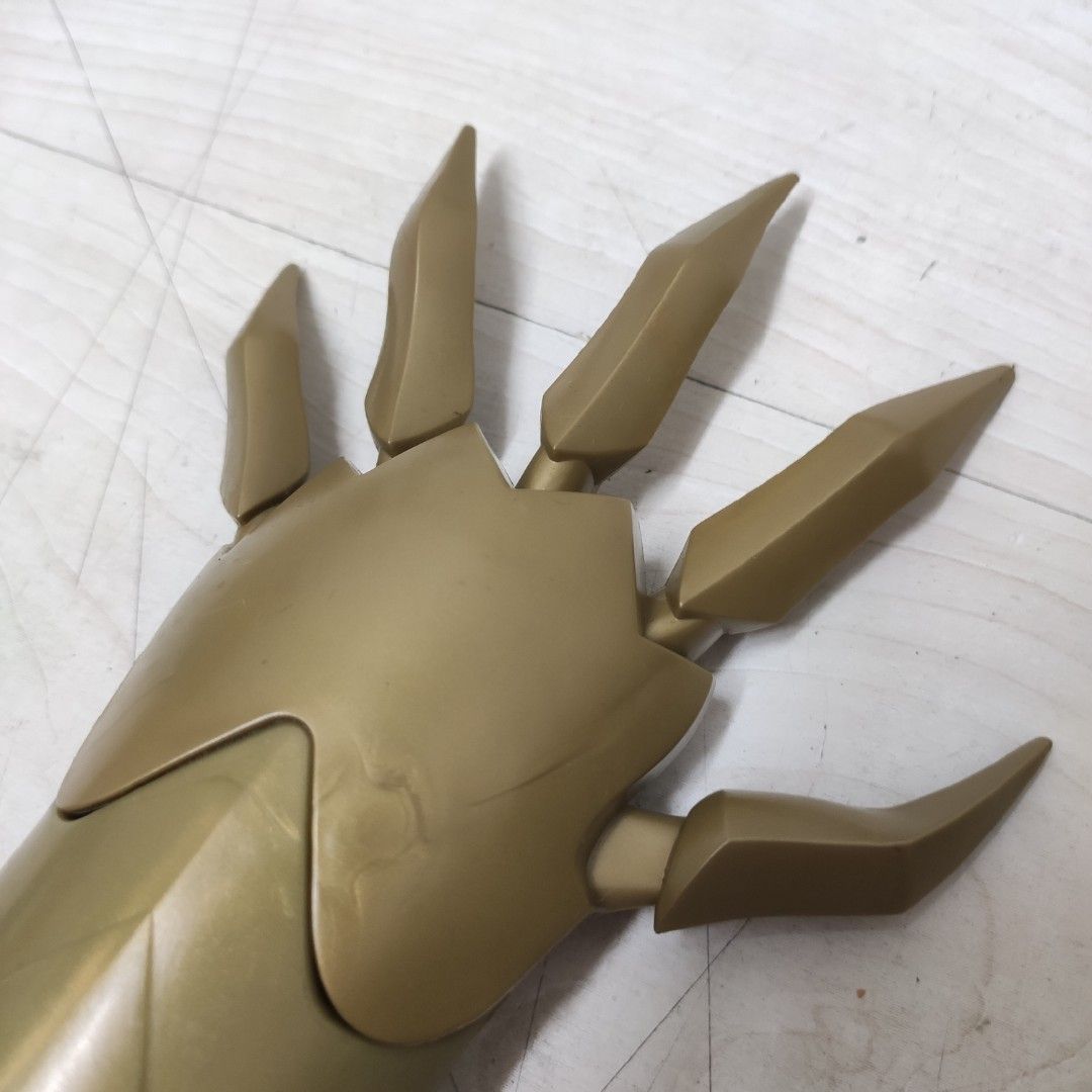 Thundercats 2011 Claw Shield Cosplay, Hobbies & Toys, Toys & Games on ...