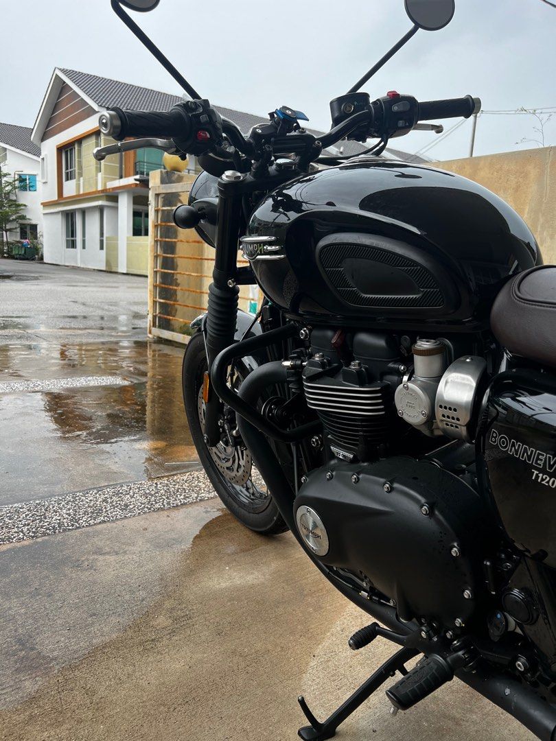 Triumph t120 hot sale mileage