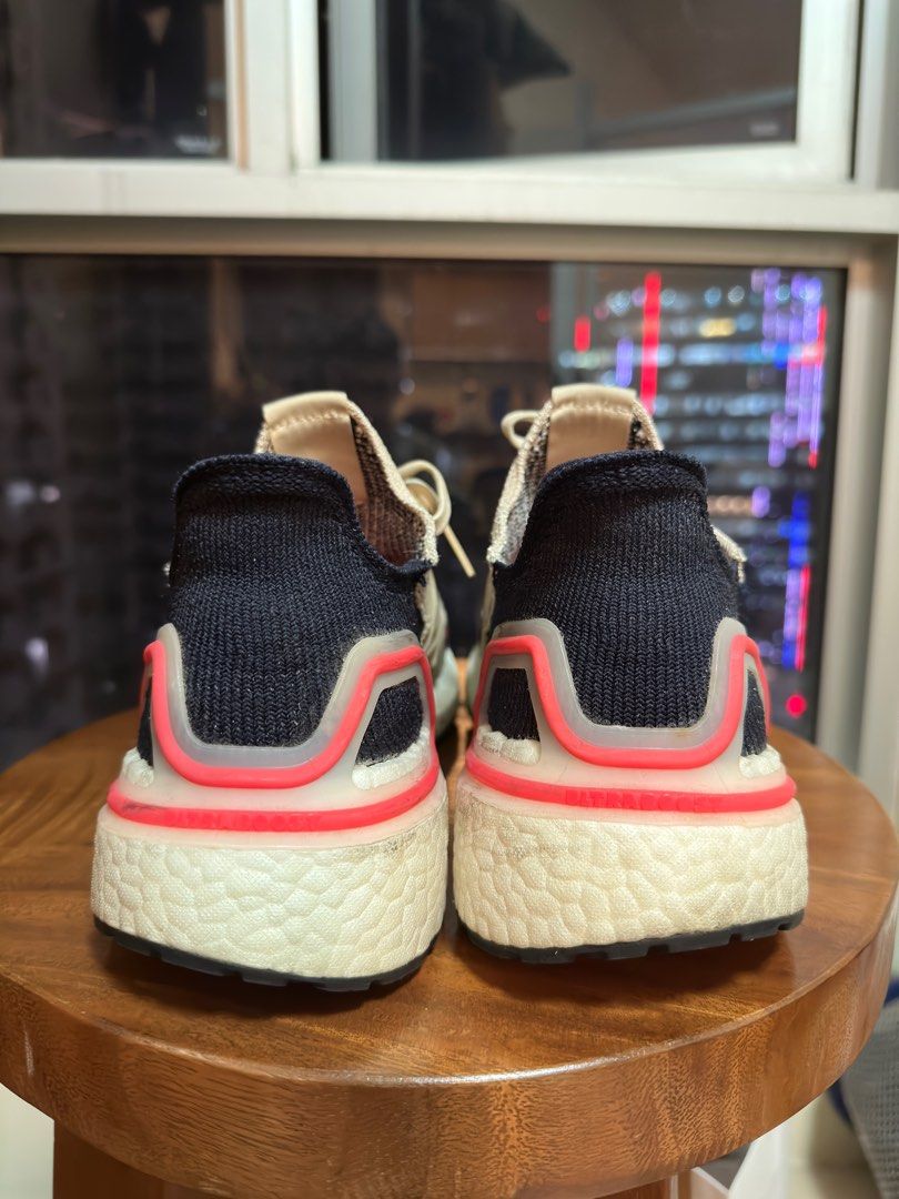 Ultraboost 19 Size 8.5 RUSH