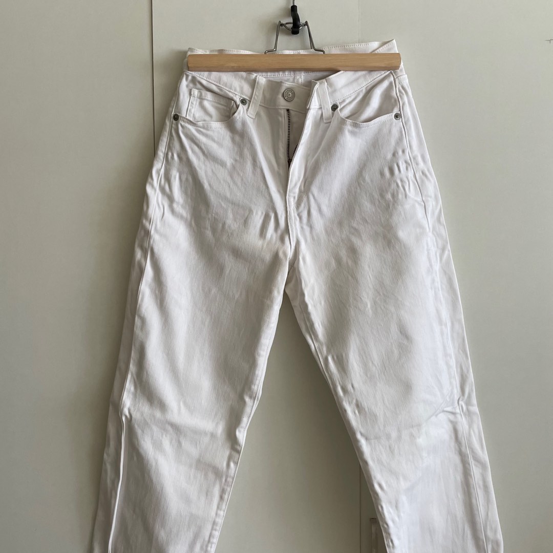 UNIQLO white straight denim jeans on Carousell