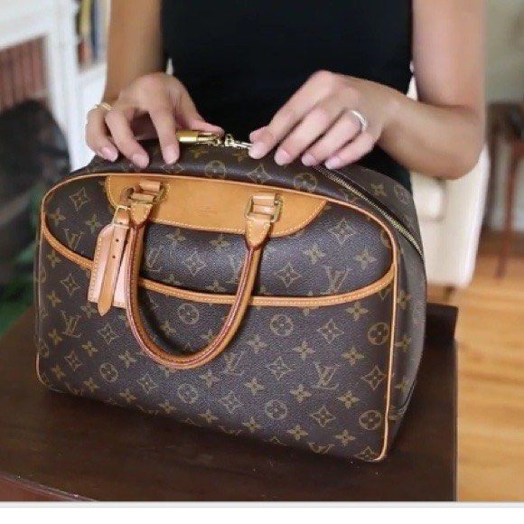 URGENT SALE!!! Authentic LV Speedy 30 Damier Azur, Luxury, Bags & Wallets  on Carousell