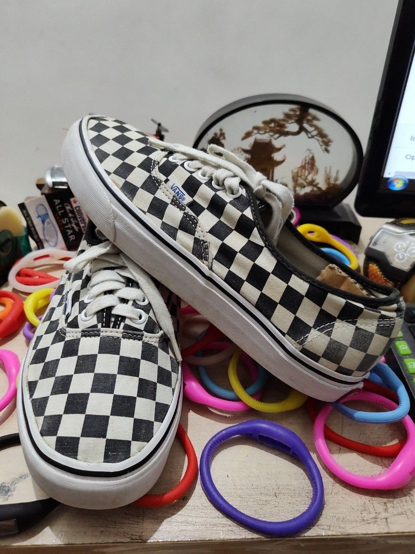 Vans Authentic Golden Coast Checkerboard Size 42 Fesyen Pria Sepatu Sneakers di Carousell