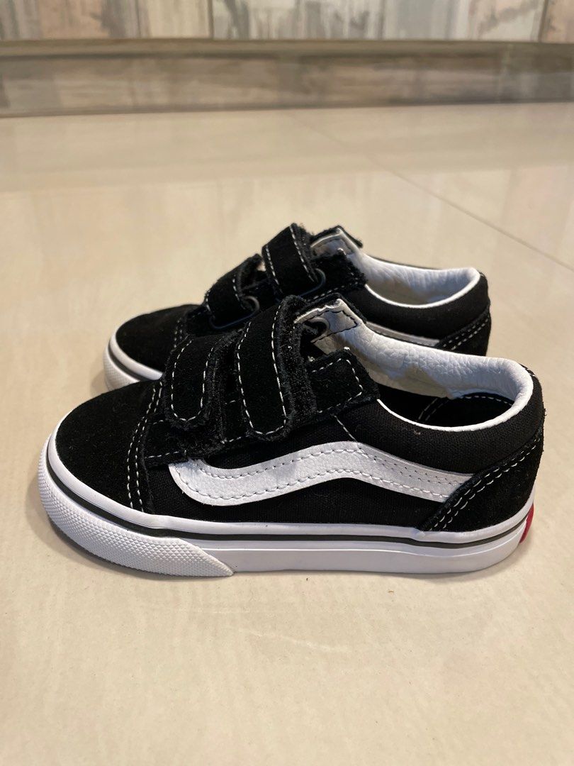 All black vans best sale for toddlers