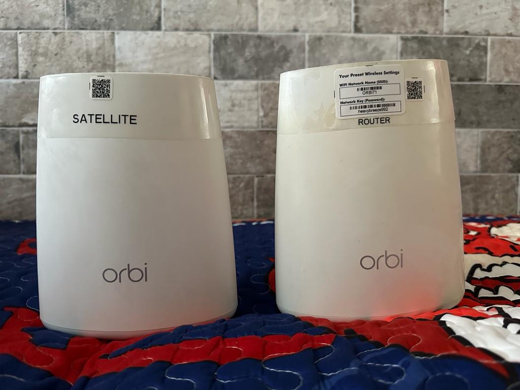 WiFi Router ORBI RBR40 with RBS40 satellite, Computers & Tech, Parts