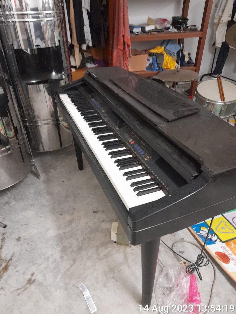 Yamaha Clavinova, Hobbies & Toys, Music & Media, Musical Instruments on ...