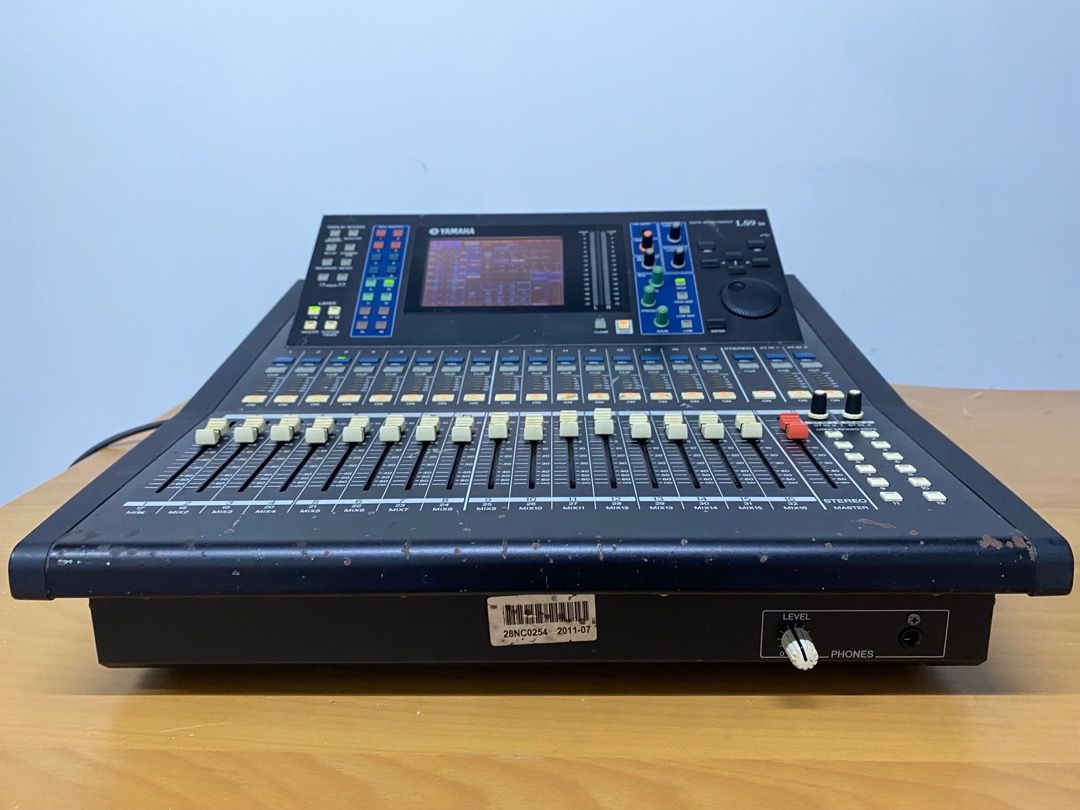 Yamaha LS9-16 Digital Mixing Console (With Flight Case) 02, Audio ...