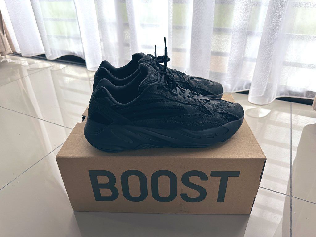Yeezy 700 Aplhaedge 4D
