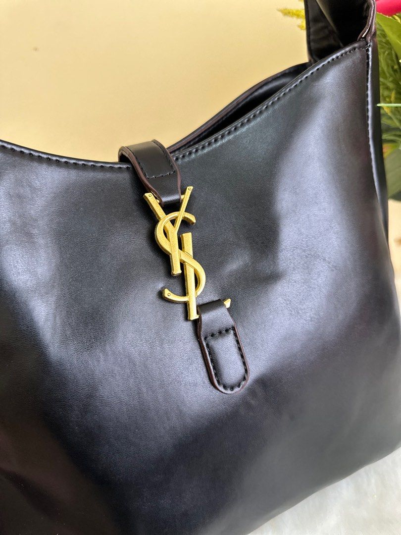 Y.S.L Hobo Shoulder Bag (Category: Luxury Bags & Wallets) located in Caloocan City. Submitted by thrifter_mnl (Listing ID 1250227760, Image 2). Description: 🌸Leather 🌸 On the go bag.