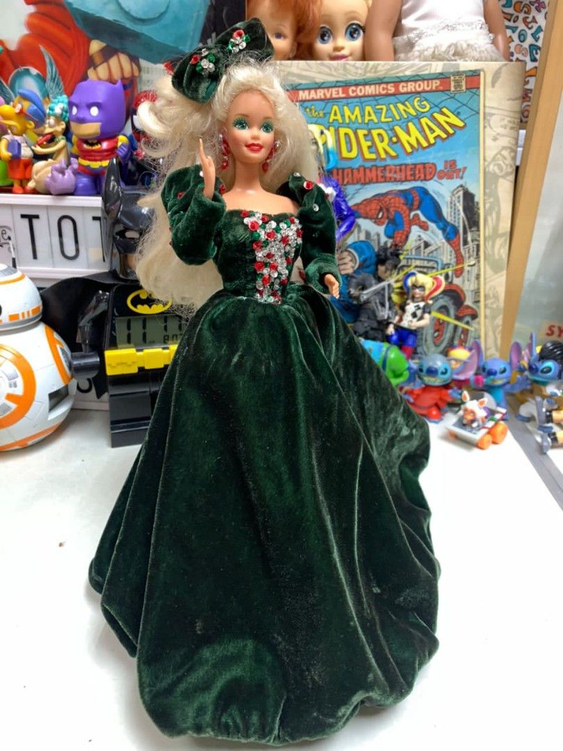 1991 Happy Holidays Barbie Special Edition, Hobbies & Toys, Toys & Games on Carousell 1991 Happy Holidays Barbie Special Edition, Hobbies & Toys, Toys & Games on Carousell