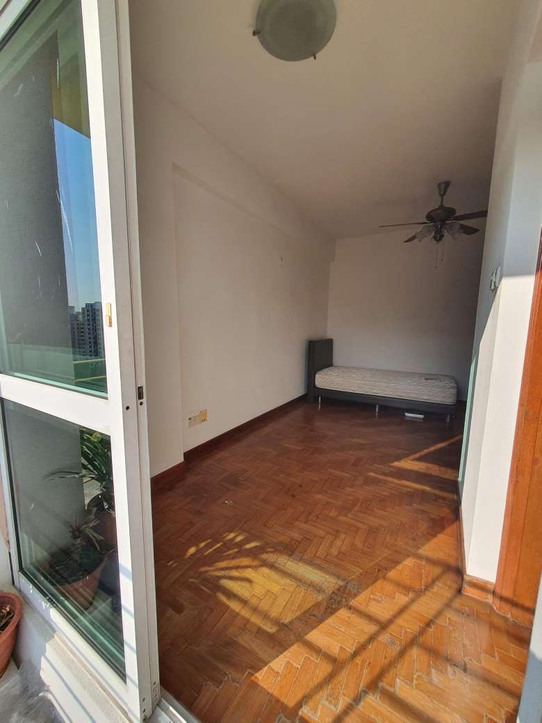 (Category: ) located in . Submitted by qarssg (Listing ID 1250476724, Image 1). Description: .