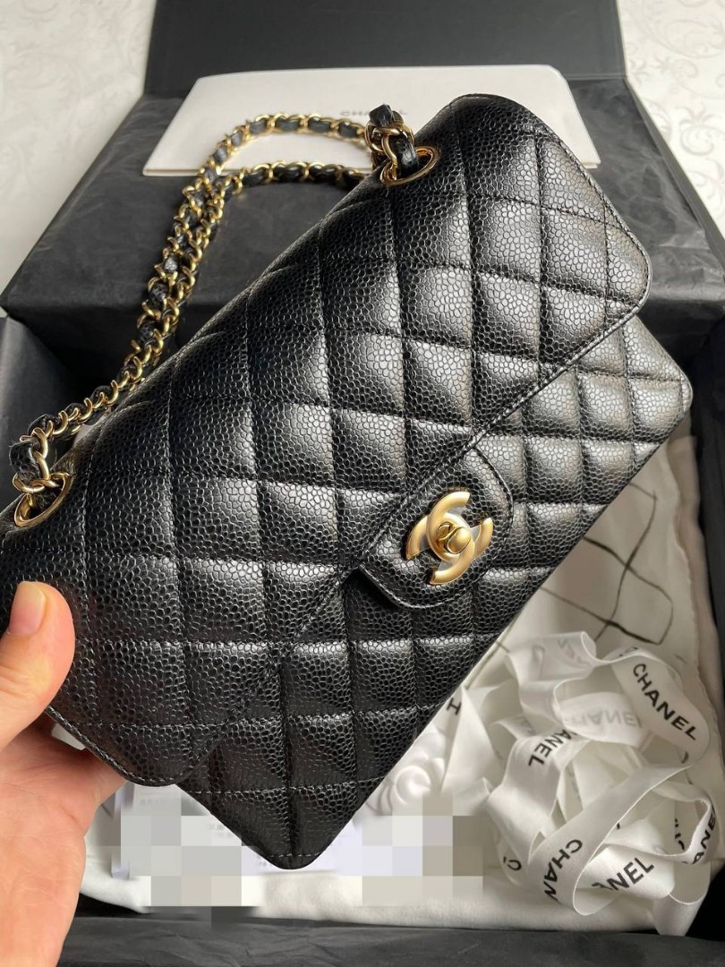 Chanel Yellow Iridescent Quilted Caviar Leather Jumbo Classic Double Flap  Bag at 1stDibs