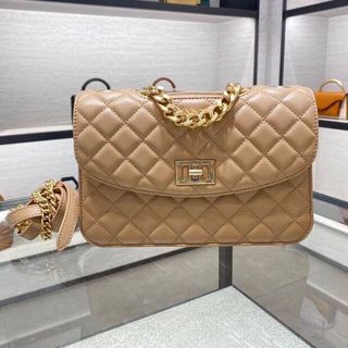 (Category: ) located in . Submitted by shopper.gallery (Listing ID 1250514134, Image 1). Description: .