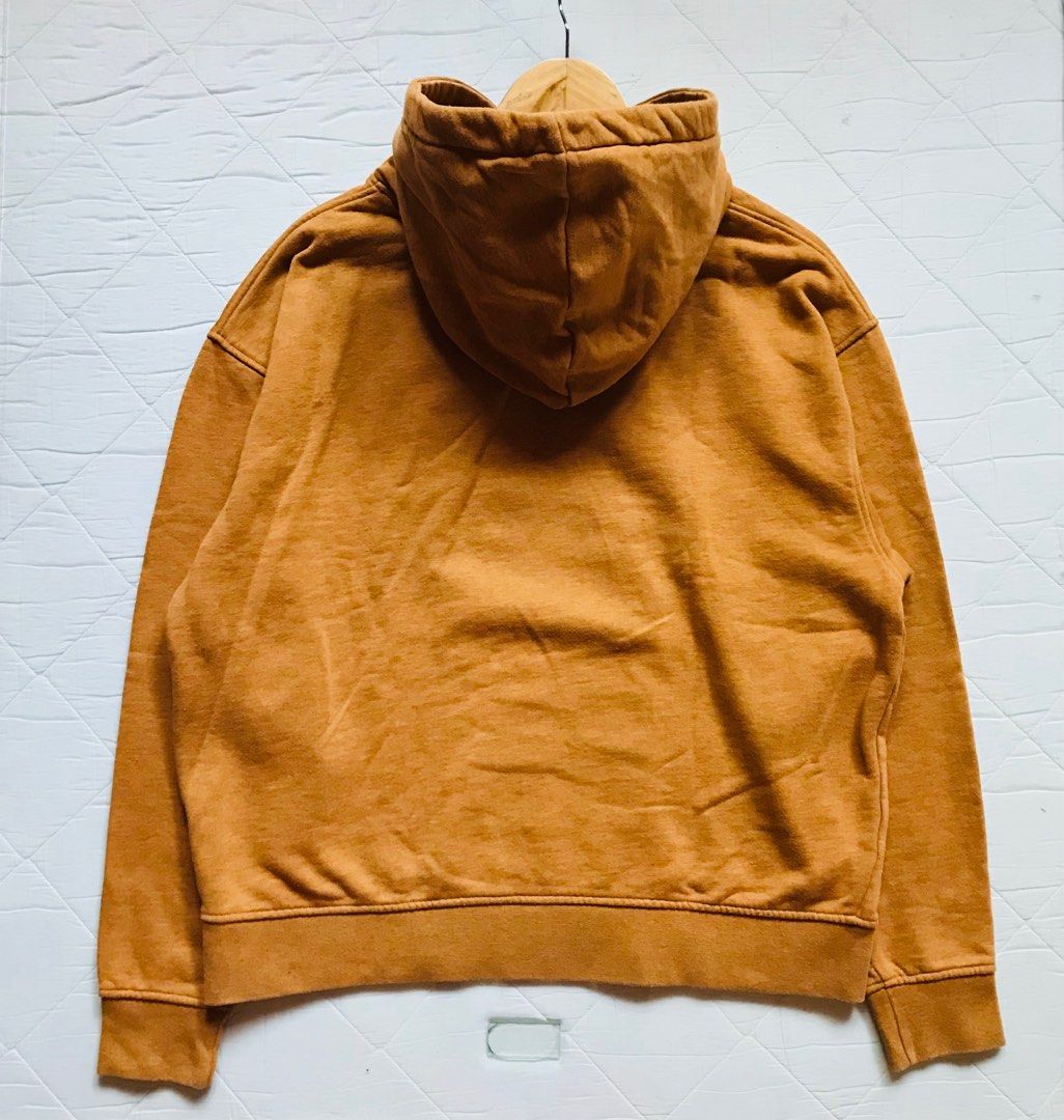 Acne Studios Pull Over Hoody (Unisex) (Category: Coats, Jackets and Outerwear) located in Cebu City. Submitted by onetapshoppe (Listing ID 1250438705, Image 2). Description: Acne Studios Pull Over Hoody Excellent Condition Small size on Tag Width 22.5 Length 25 550 Plus ship Only Thank you and GOD bless 🙏.