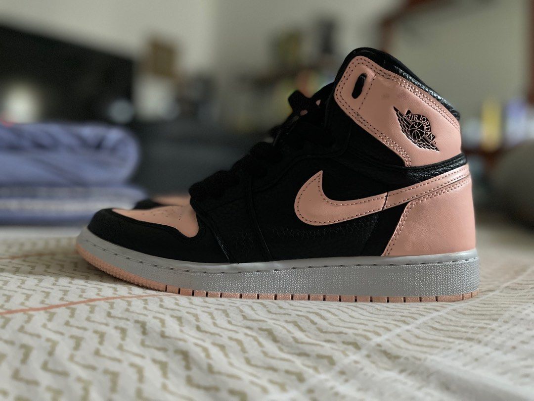 Black crimson discount tint jordan 1