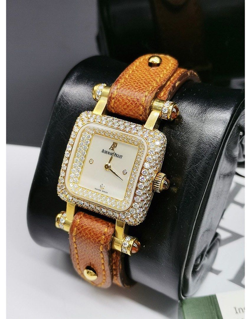Gold ladies hotsell watch with diamonds