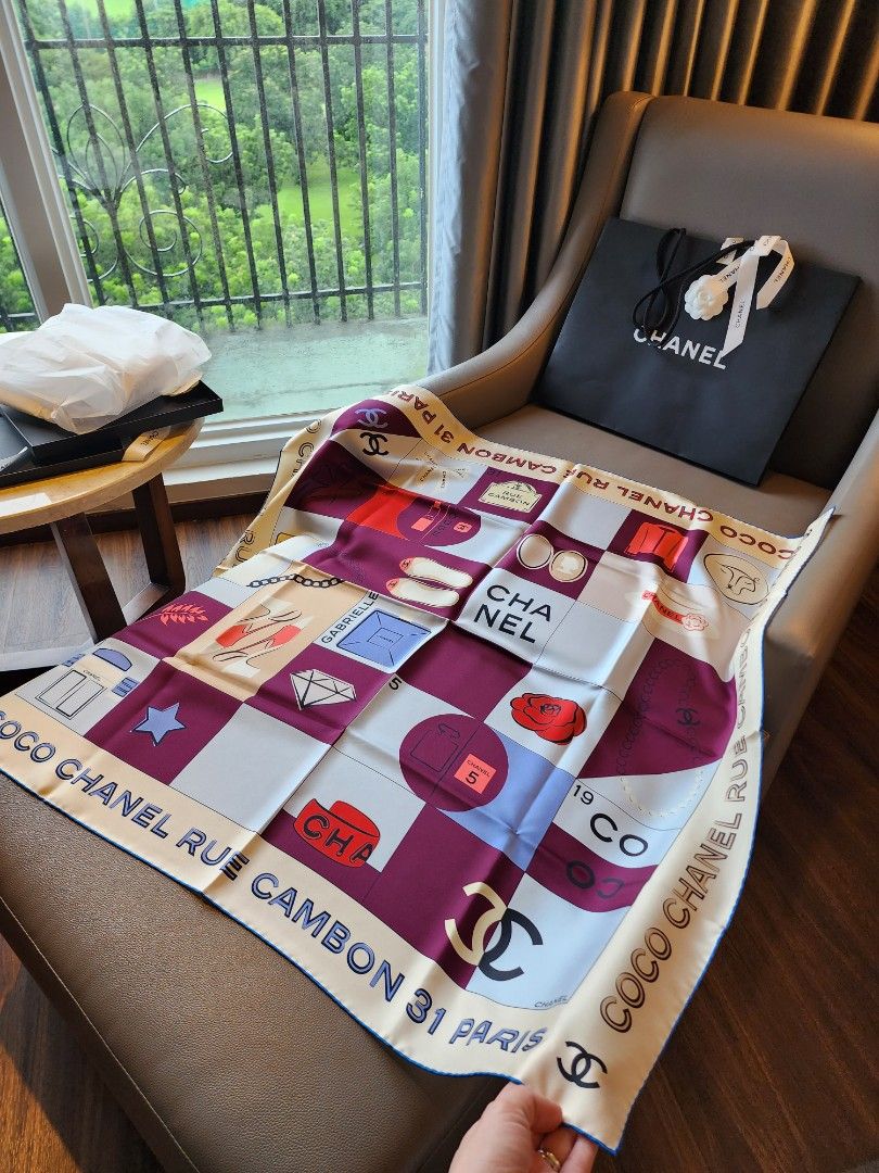 Authentic CHANEL silk scarf new collection original perfect complete Cc ...