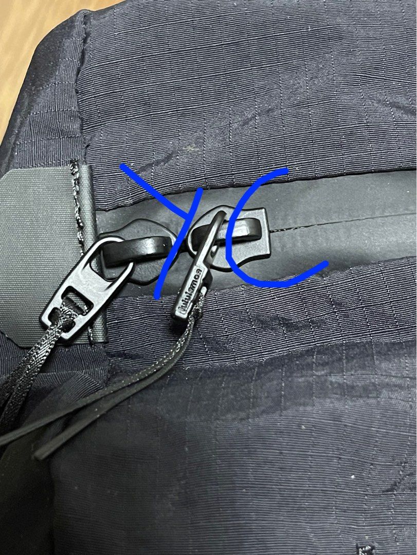 Authentic lululemon Lab Convertible Duffle Bag 29L, Women's Fashion