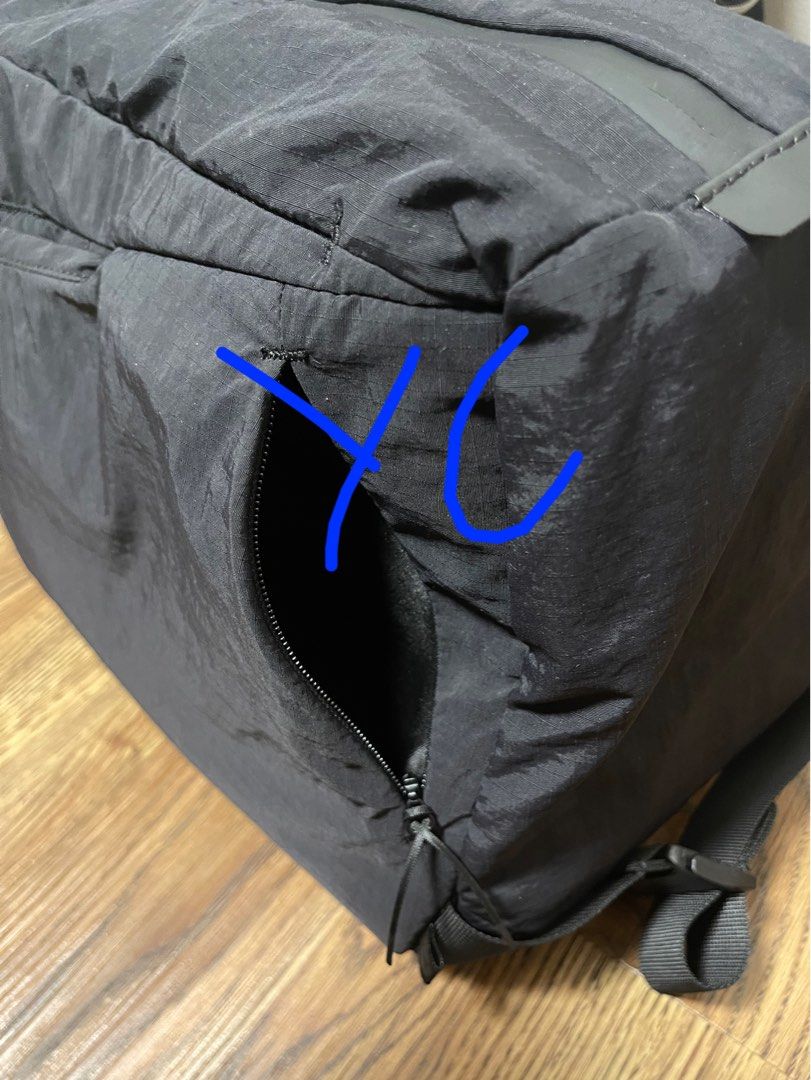 Authentic lululemon Lab Convertible Duffle Bag 29L, Women's Fashion